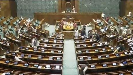 संसद में महाकुंभ के दौरान संगम पर गंगा जल की गुणवत्ता को लेकर रिपोर्ट पेश - नहाने लायक था पानी संसद की फाइल फोटो