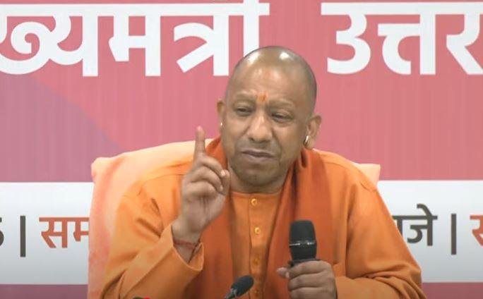 हीटवेव-लू को लेकर CM Yogi की अधिकारियों को दो टूक - एक भी जनहानि नहीं होनी चाहिए CM Yogi In Lucknow