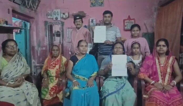 Dhanbad : झारखंड आंदोलनकारी के बेटे ने दी चेतावनी, 24 मार्च तक नौकरी नहीं तो कर लेंगे...