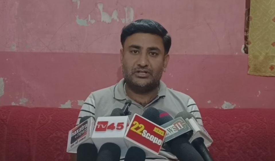 Dhanbad : झारखंड आंदोलनकारी के बेटे ने दी चेतावनी, 24 मार्च तक नौकरी नहीं तो कर लेंगे... | 22Scope News ाबा 22Scope News