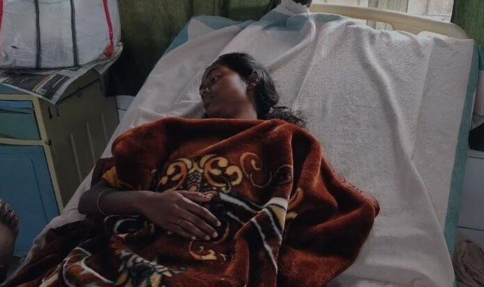 Dhanbad : शौच के लिए गई महिला पर गिरा ठनका, गंभीर...