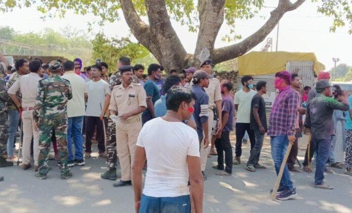 Ranchi Clash : दो पक्षों के बीच खूनी संघर्ष में चली गयी युवक की जान, भड़के ग्रामीणों ने कर दिया...