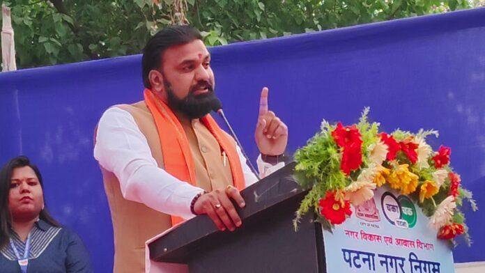 Patna का बदल रहा है स्वरूप, डिप्टी सीएम सम्राट चौधरी ने वक्फ समेत विकास के मुद्दे पर विपक्ष पर