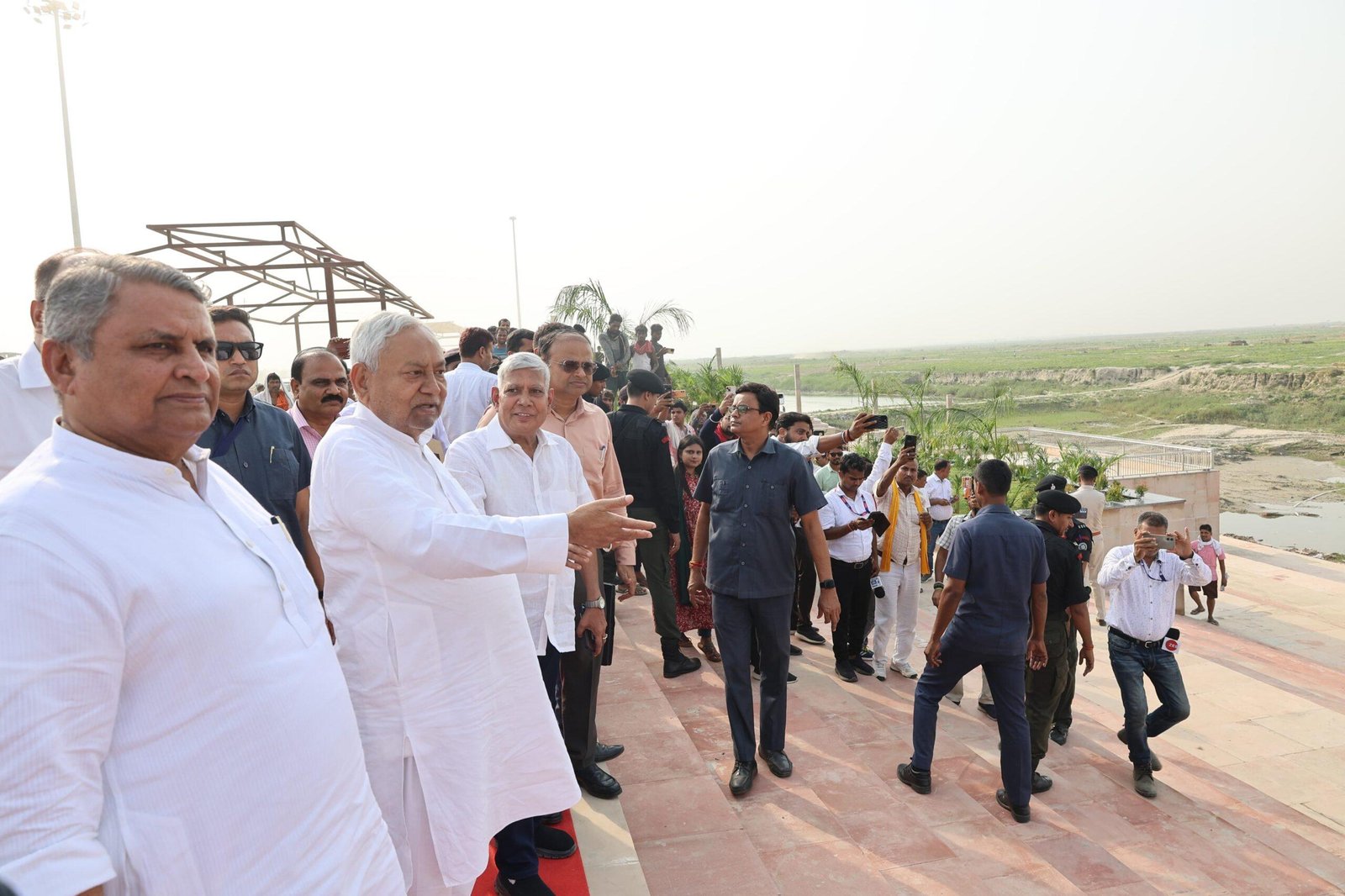 बख्तियारपुर पहुंचे CM नीतीश, गंगा नदी के किनारे जा कर... | 22Scope News 3 4 scaled 22Scope News