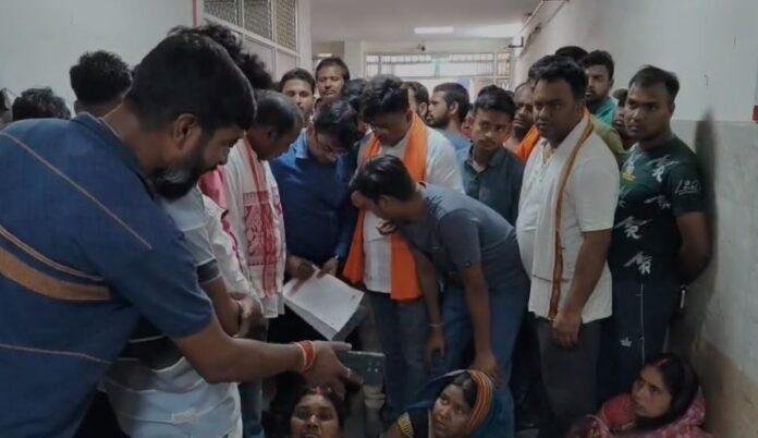 Bokaro : गैस की चपेट में आने से वेदांता इलेक्ट्रोस्टील में ठेका कर्मी की मौत, परिजनों ने...