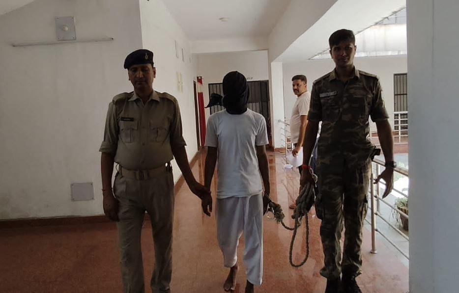 Bokaro : पुलिस की गिरफ्त में आरोपी