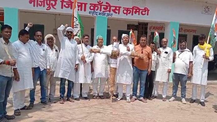 राहुल-सोनिया पर चार्जशीट के खिलाफ बिहार के अलग-अलग जिलों में कांग्रेस का प्रदर्शन