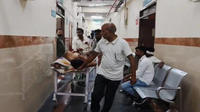 मामूली झगड़ा बना खूनी संघर्ष, बड़े भाई पर चाकू से हमला, हालत नाजुक