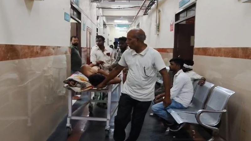 मामूली झगड़ा बना खूनी संघर्ष, बड़े भाई पर चाकू से हमला, हालत नाजुक