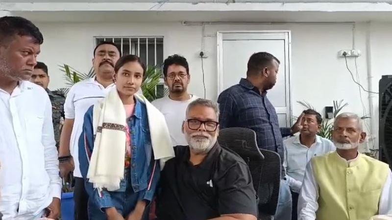 पप्पू ने कहा- बिहार में 50 बार आएंगे मोदी, बनेगी कई नई पार्टी