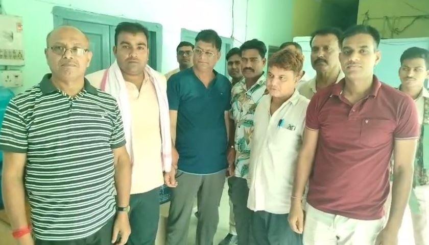 रिश्वत लेते राजस्व कर्मचारी व कार्यपालक अभियंता गिरफ्तार | 22Scope News Motihari Arr 22Scope News