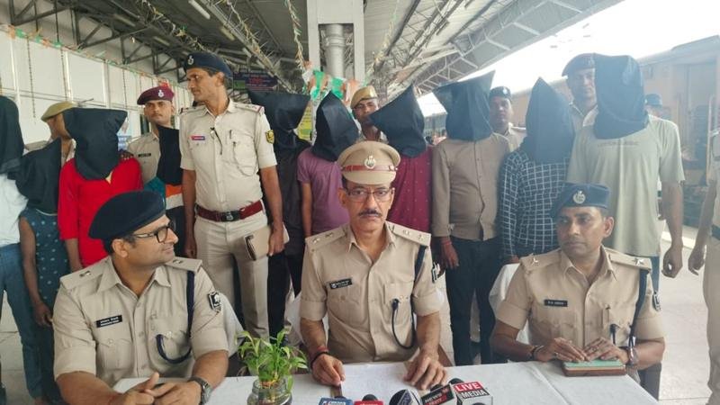 Patna Rail SP ट्रेन से शराब तस्करी करने वाले गिरोह का पर्दाफाश, 9 गिरफ्तार