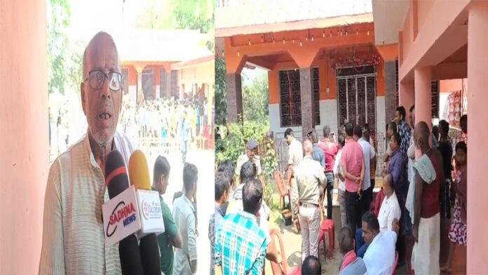 दुर्गा मंदिर में हुई चोरी, लोगों में आक्रोश