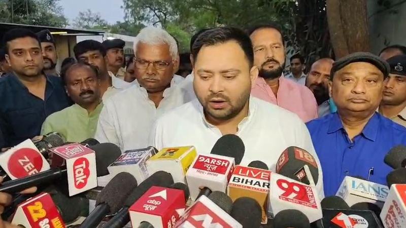 तेजस्वी ने लालू के स्वास्थ्य को लेकर दी जानकारी, कई दिनों से चल रही थी तबीयत खराब