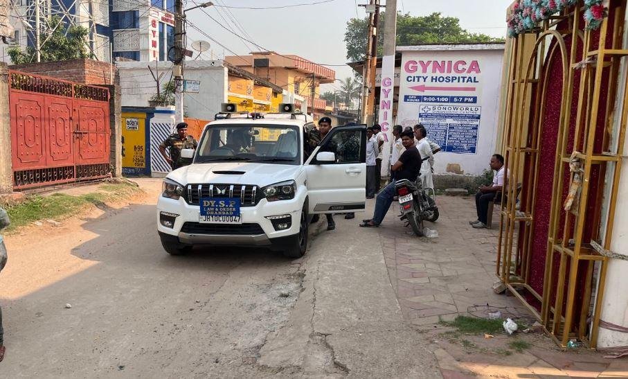 Dhanbad ATS Raid : वासेपुर में एटीएस की छापेमारी से मची हड़कंप 5 हिरासत में, आतंकी संगठन से जुड़े...