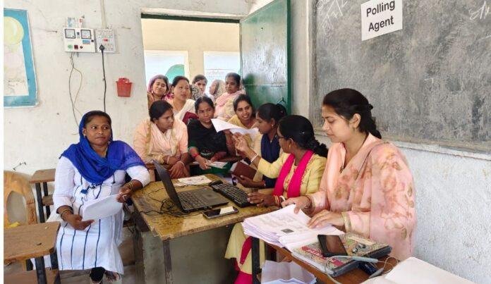 Maiyan Samman Yojna को लेकर रातू में आज भी विशेष शिविर का आयोजन...