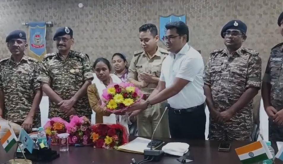 Bokaro : मुठभेड़ के दौरान भाग गई थी नक्सली