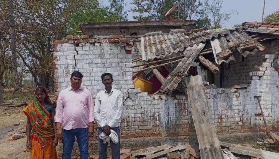 Hazaribagh : कई घरों को हाथियो ने तोड़ दिया