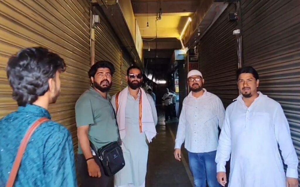 Hazaribagh Band : पहलगाम आतंकी हमले के विरोध में हजारीबाग में स्वत: बंद, पाकिस्तान मुर्दाबाद के... Hazaribagh Band : बंद कराते समर्थक