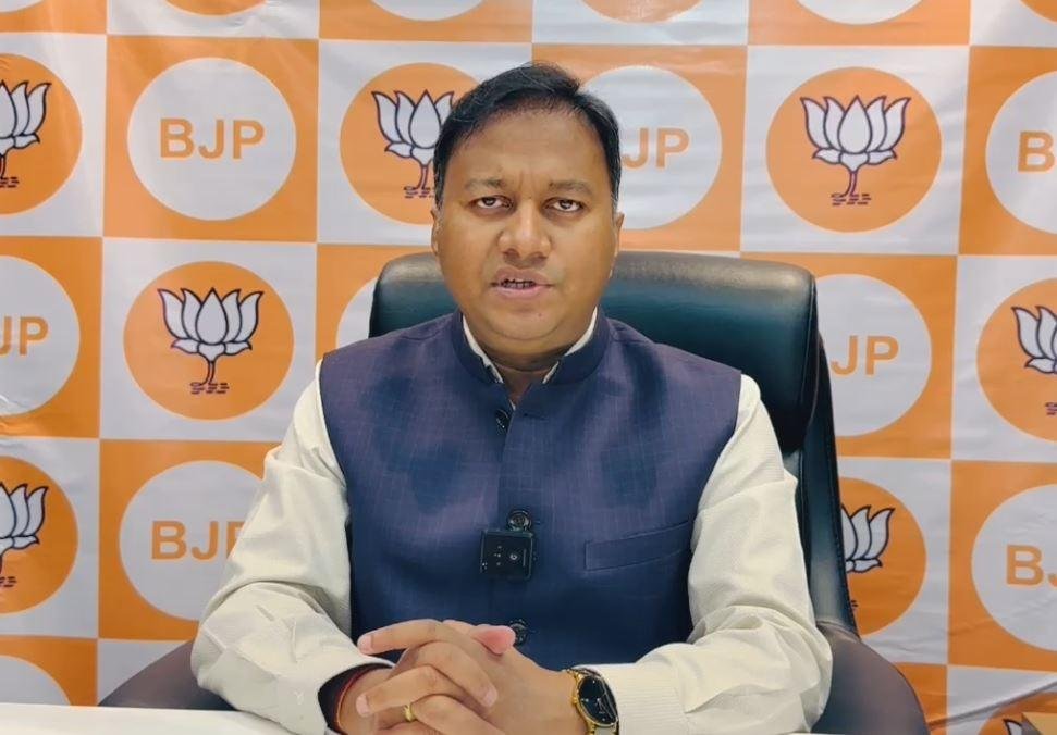 Jharkhand Politics : मंत्री हफीजूल को डॉक्टरेट की डिग्री मिलने पर भाजपा ने उठाए सवाल, यूनिवर्सिटी की जांच की मांग... | 22Scope News Jharkhand Politics : बीजेपी ने उठाई जांच की मांग