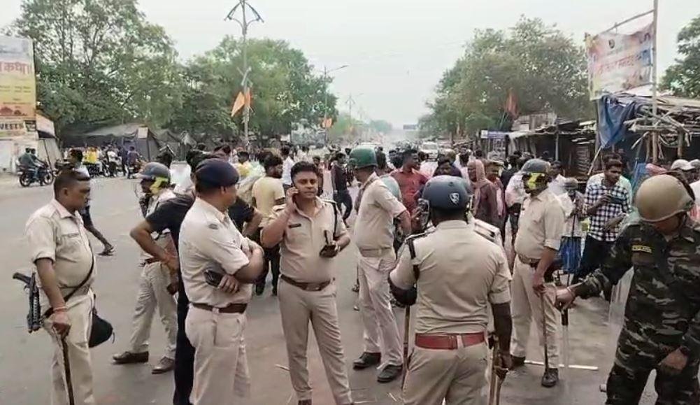 Bokaro Band के दौरान हिंसा! बुलेट को किया आग के हवाले और युवक पर जानलेवा... Bokaro Band भारी पुलिस फोर्स तैनात