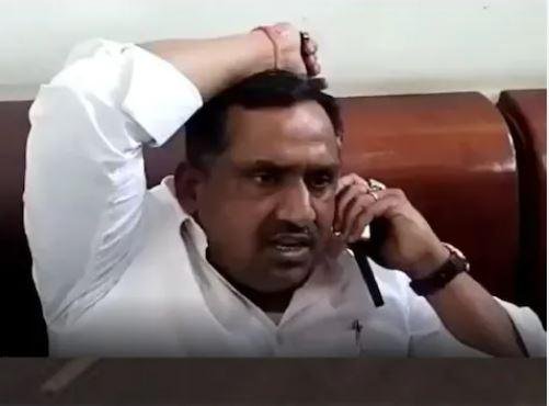 Breaking : पूर्व मंत्री बन्ना गुप्ता के आप्त सचिव के आवास पर ईडी की दबिश... Breaking : बन्ना गुप्ता के आप्त सचिव के यहां ईडी का छापा