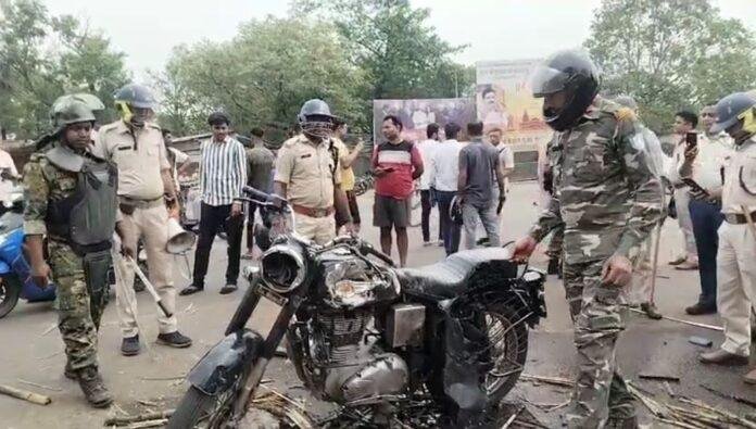 Bokaro Band के दौरान हिंसा! बुलेट को किया आग के हवाले और युवक पर जानलेवा...
