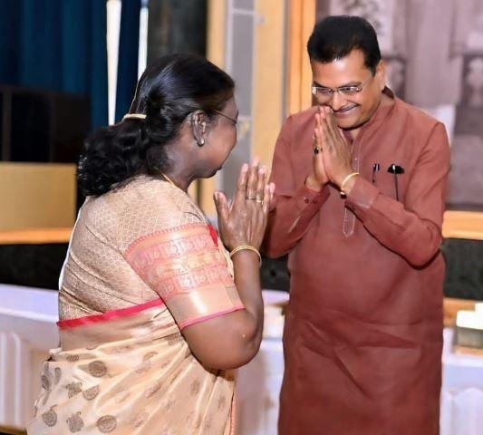 द्रौपदी मुर्मू मनीष जायसवाल