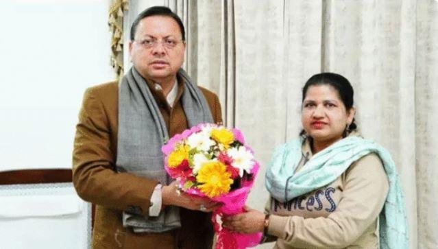 तीन तलाक को सुप्रीम कोर्ट में चुनौती देने वालीं सायरा बानो उत्तराखंड में बनी महिला आयोग उपाध्यक्ष सीएम पुष्कर सिंह धामी संग सायरा बानो