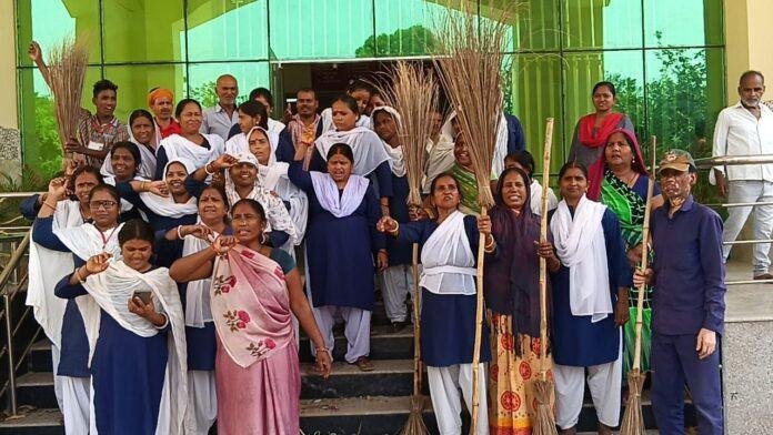 वेतन वेतन