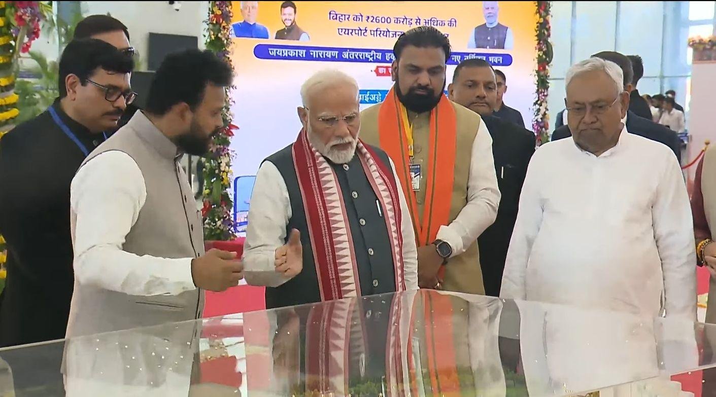 PM ने किया पटना एयरपोर्ट के नए टर्मिनल भवन का उद्घाटन, रोड शो हुआ शुरू....