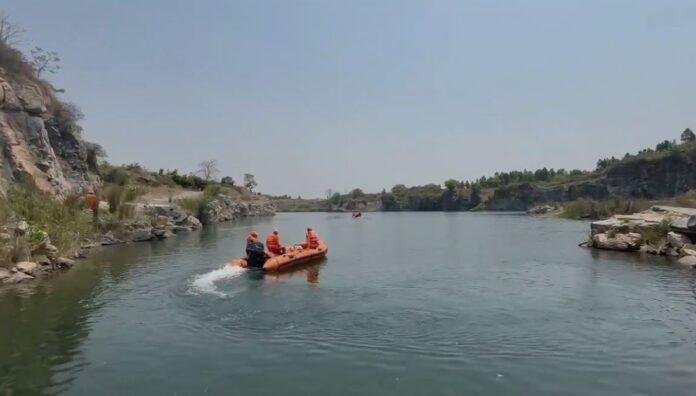 ;67t Hazaribagh : चमेली झरना में डूबा युवक, 40 घंटे बाद शव बरामद...