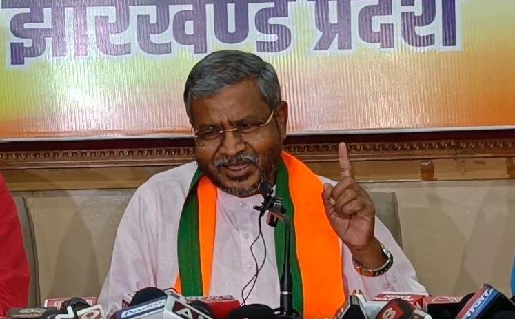 Breaking : संवैधानिक संस्थाओं की बदहाली पर भड़के बाबूलाल-“राज्य में शासन नहीं, अराजकता का माहौल”
