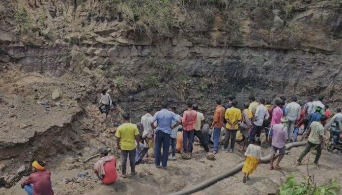 ;78 Hazaribagh : केरेडारी में बड़ा हादसा: खावा नदी में बहे 3 लोग, राहत कार्य जारी...