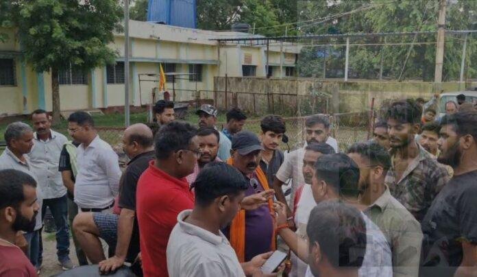 Hazaribagh : जंगल में व्यक्ति का शव मिलने से मची सनसनी, हत्या की आशंका के बीच जांच में जुटी पुलिस...