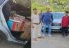 कार्यालय सहायक आयुक्त के नेतृत्व में छापेमारी, लग्जरी कार से शराब के साथ तस्कर गिरफ्तार
