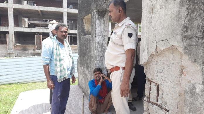 दहेज की खातिर विवाहिता की पति ने गला घोटकर की हत्या