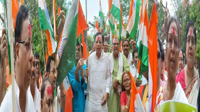 भारतीय सेना के पराक्रम के समर्थन में BJP महिला मोर्चा ने निकाली तिरंगा यात्रा