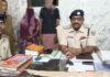 अपने आशिक के साथ मिलकर अपने पति को तलवार से काटकर की हत्या
