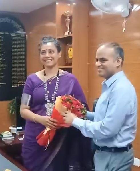 Gumla : नव पदस्थापित डीसी प्रेरणा दीक्षित ने संभाला पदभार