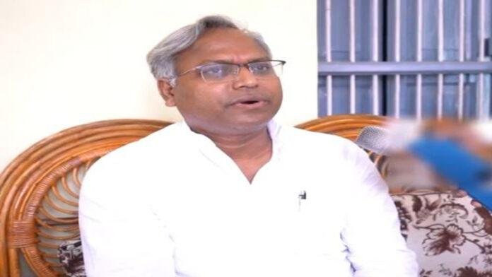 मनीष वर्मा ने कहा- कोई भी अपने दम पर होता है CM