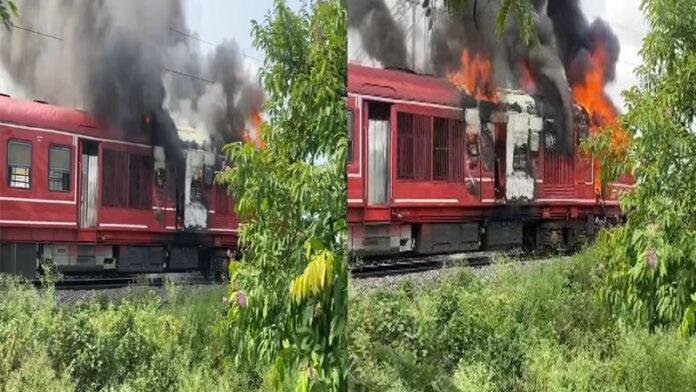 बड़ा हादसा होने से बचा, डेमू पैसेंजर ट्रेन के इंजन में लगी अचानक आग