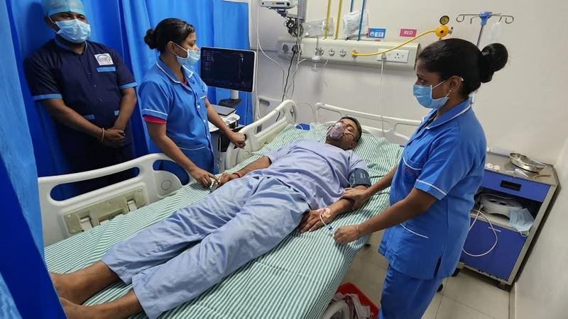मनीष को डॉक्टरों ने ऐसे पीटा कि अस्पताल में होना पड़ा भर्ती