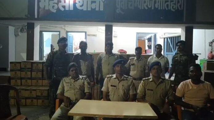 गिट्टी के ट्रक में नीचे छुपाकर ले जा रहे थे शराब, ड्राइवर गिरफ्तार