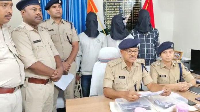 चौधरी हत्याकांड मामले में 3 अपराधी हथियार व मादक पदार्थ के साथ गिरफ्तार