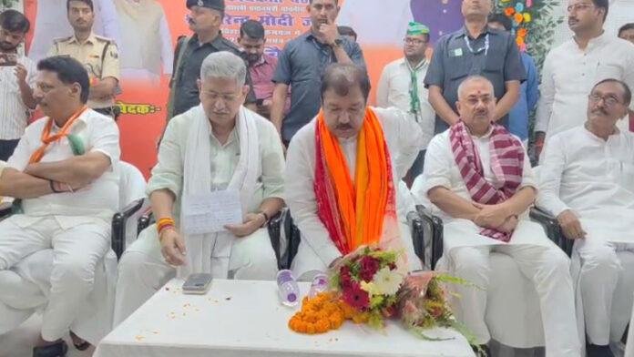 औरंगाबाद पहुंचे ललन व दिलीप, PM के कार्यक्रम को लेकर की बैठक