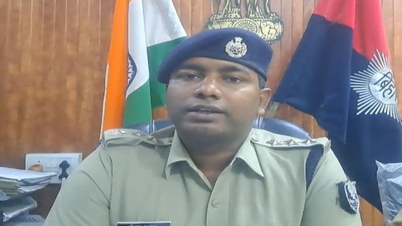 बारात में 2 पक्ष के विवाद में चली गोली, युवक घायल