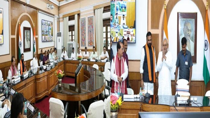 मुख्यमंत्री ने की संभावित बाढ़ एवं सुखाड़ के पूर्व तैयारियों की समीक्षा