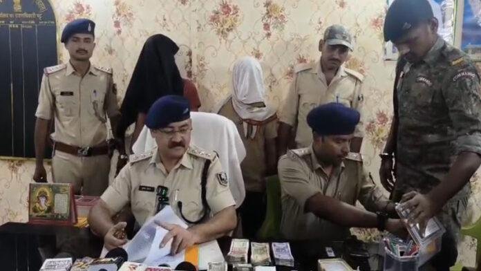रोहतास पुलिस को मिली बड़ी सफलता, अवैध हथियार के साथ 2 अपराधी गिरफ्तार