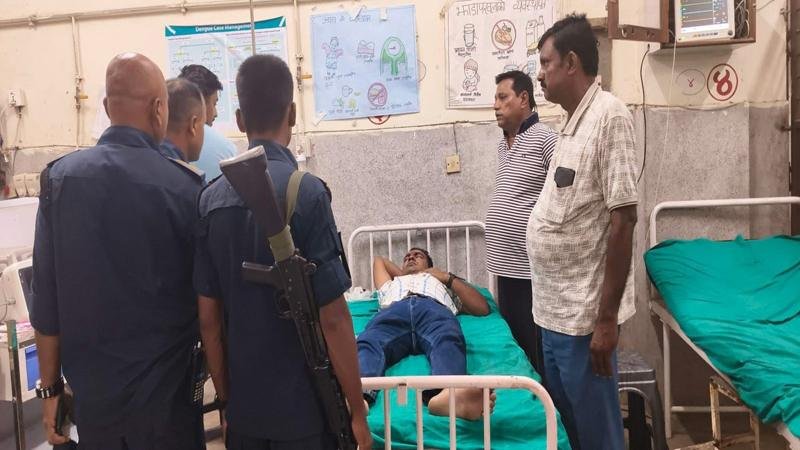 भिट्ठा मोड थानाध्यक्ष समेत 2 पुलिसकर्मियों पर गिरी गाज
